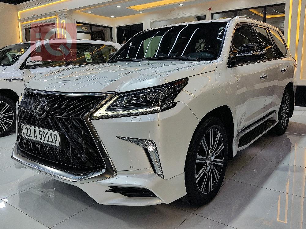 Lexus LX